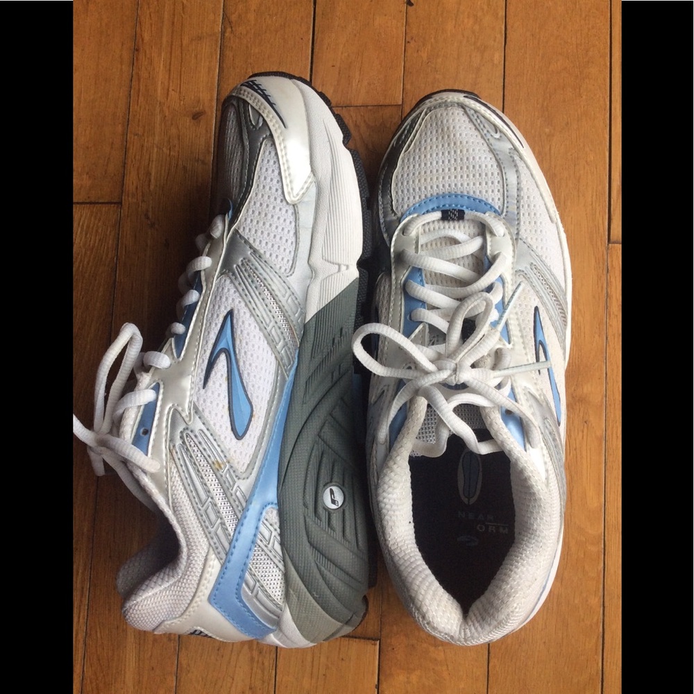 Brooks shoes